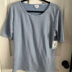 NEW with tags. Size 2XL LulaRoe Gigi Top